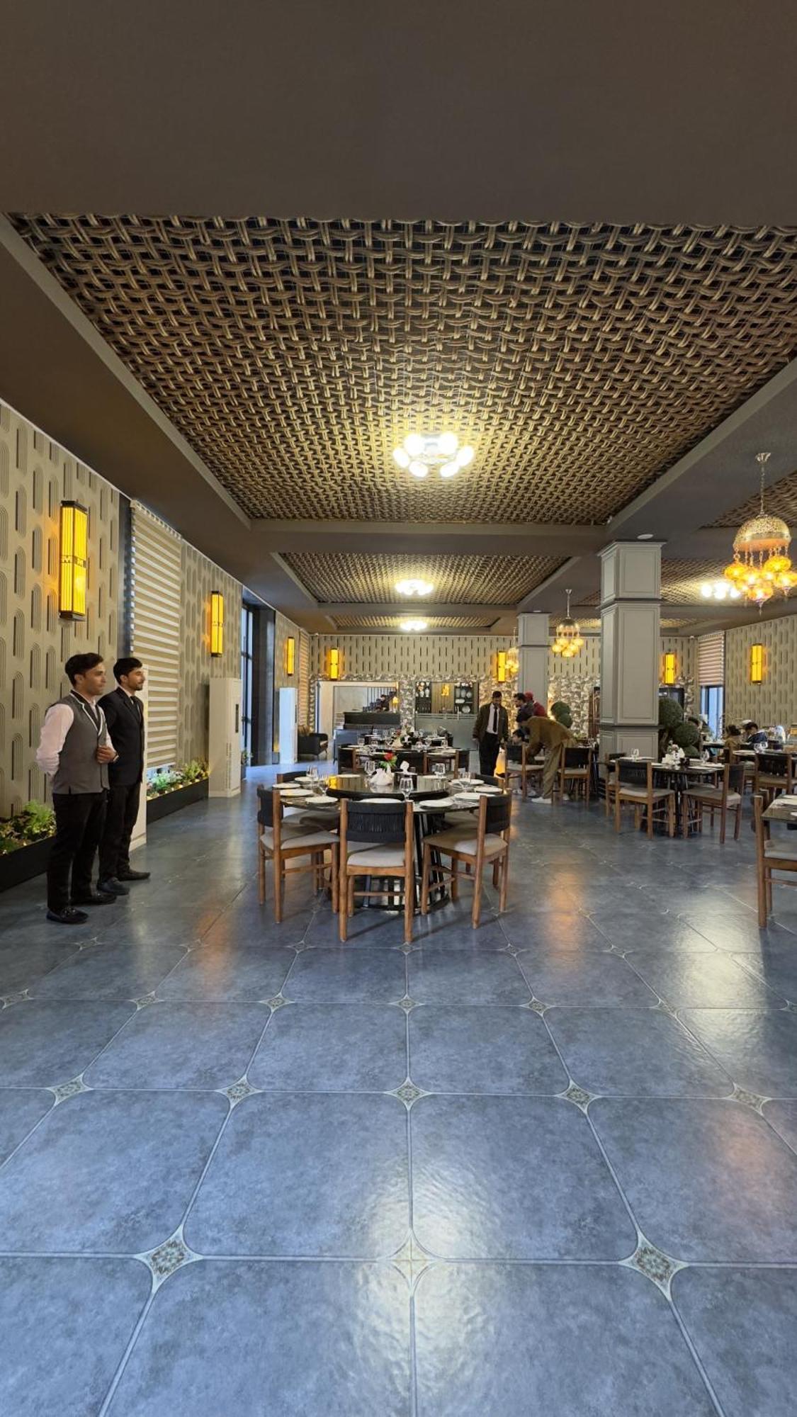Iyi Luxury Inn Swat Saidu Sharif Exterior foto