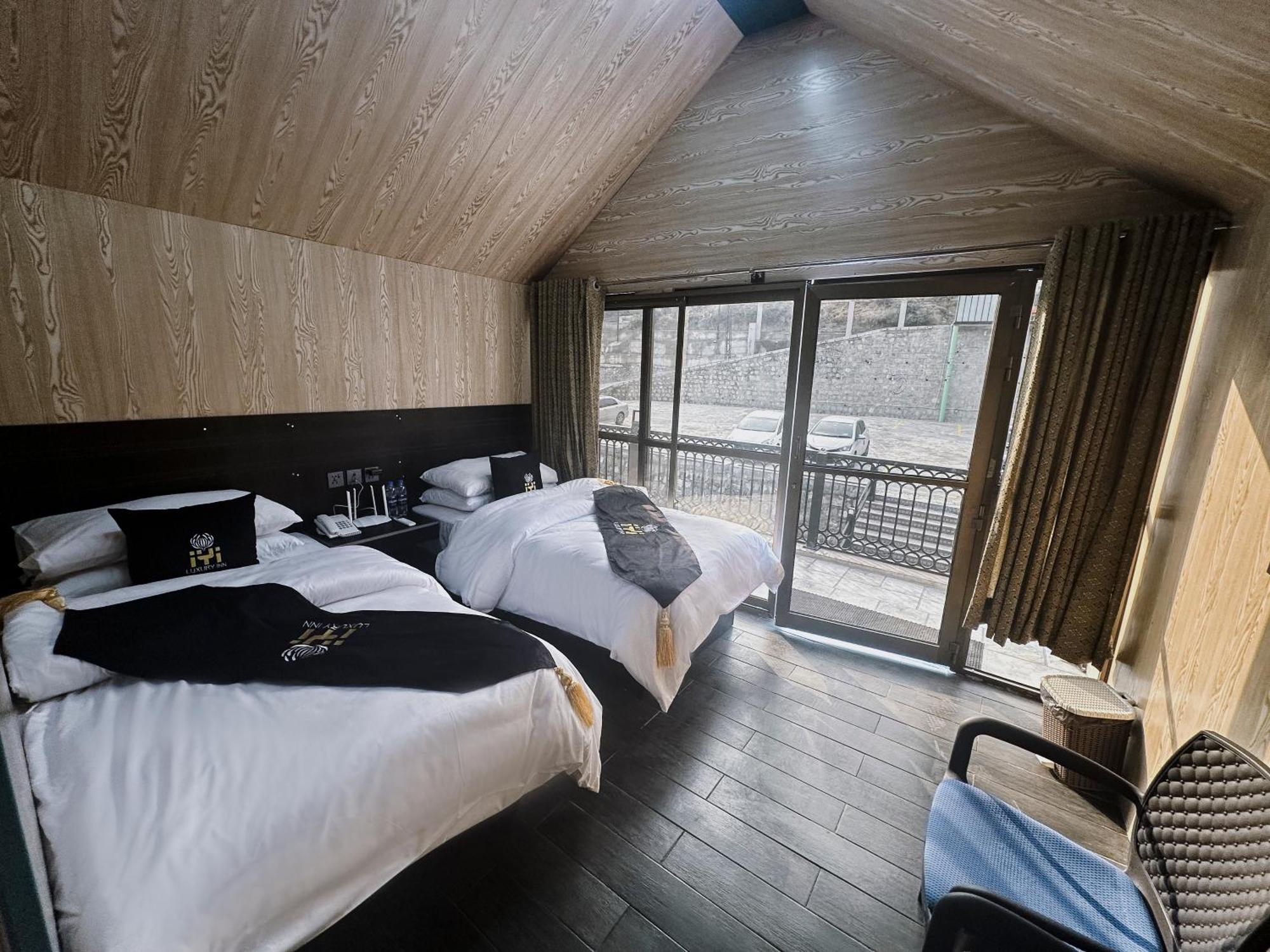 Iyi Luxury Inn Swat Saidu Sharif Exterior foto
