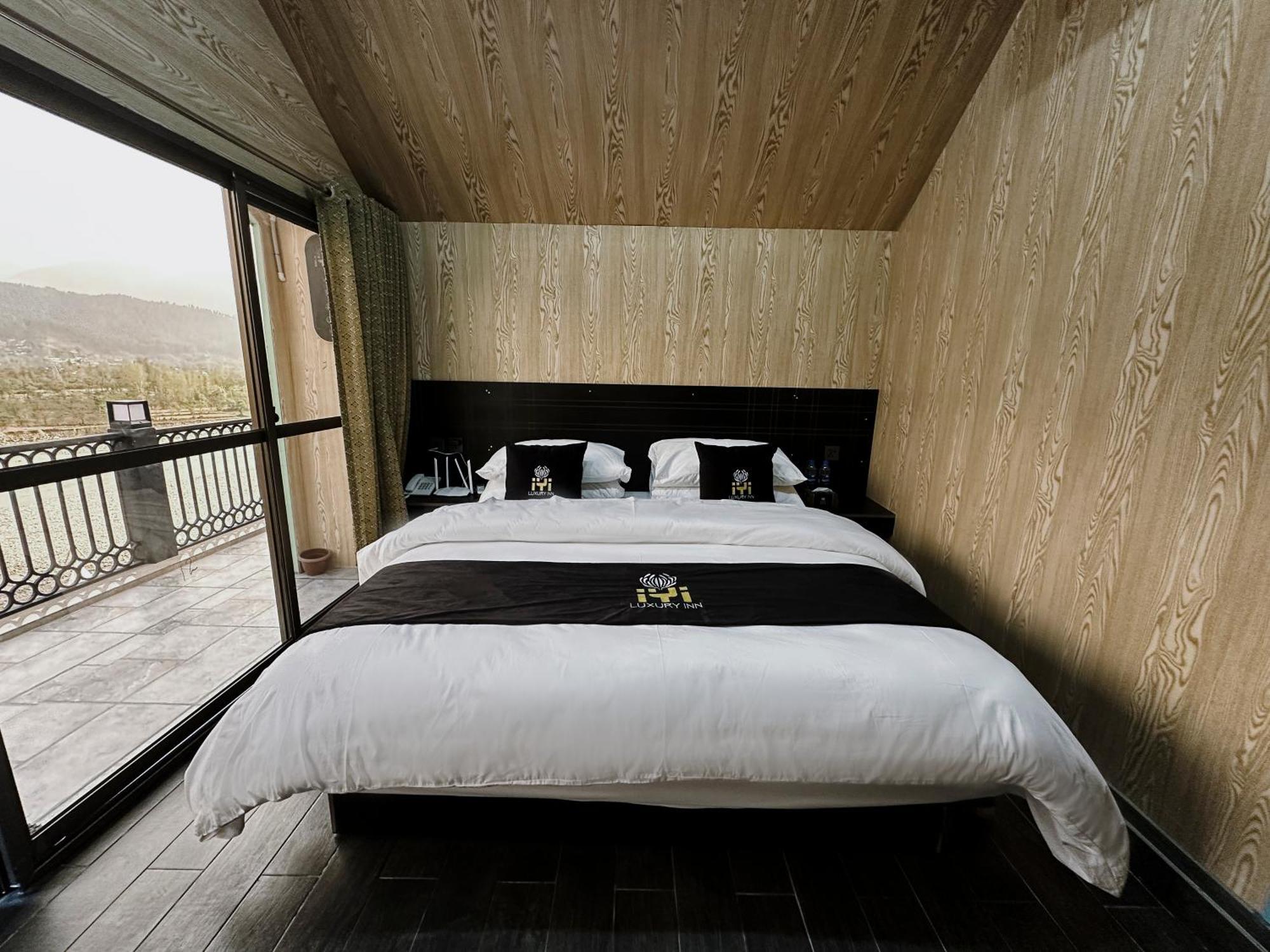 Iyi Luxury Inn Swat Saidu Sharif Exterior foto