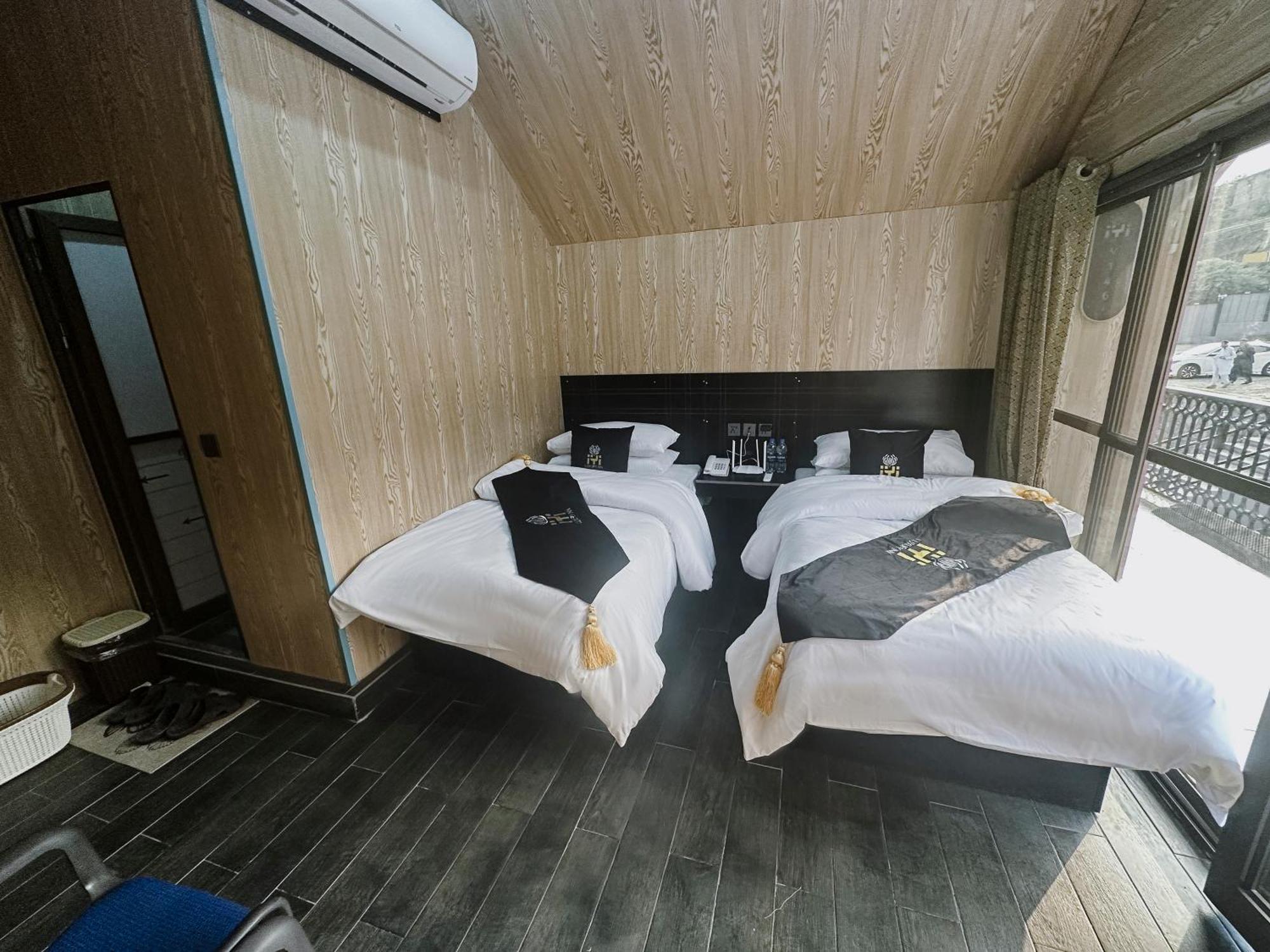 Iyi Luxury Inn Swat Saidu Sharif Exterior foto