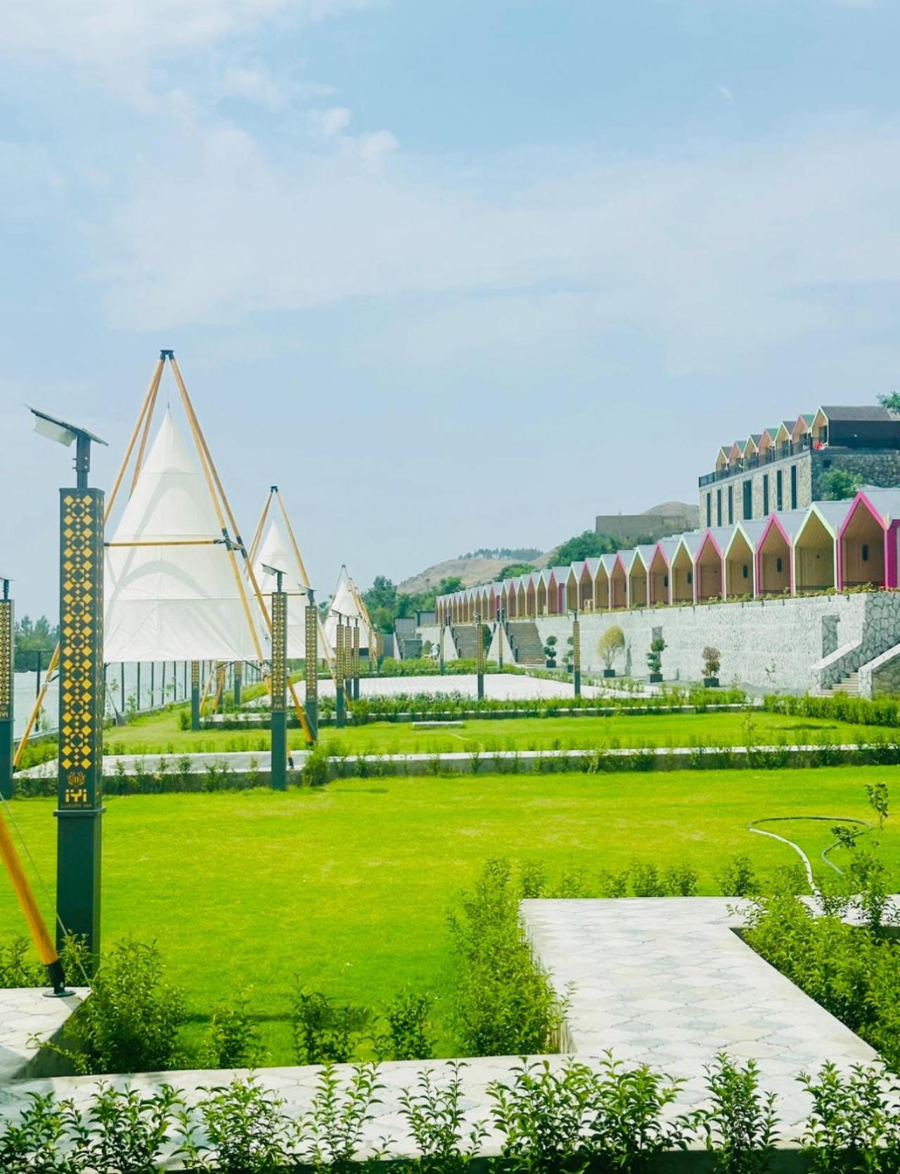 Iyi Luxury Inn Swat Saidu Sharif Exterior foto