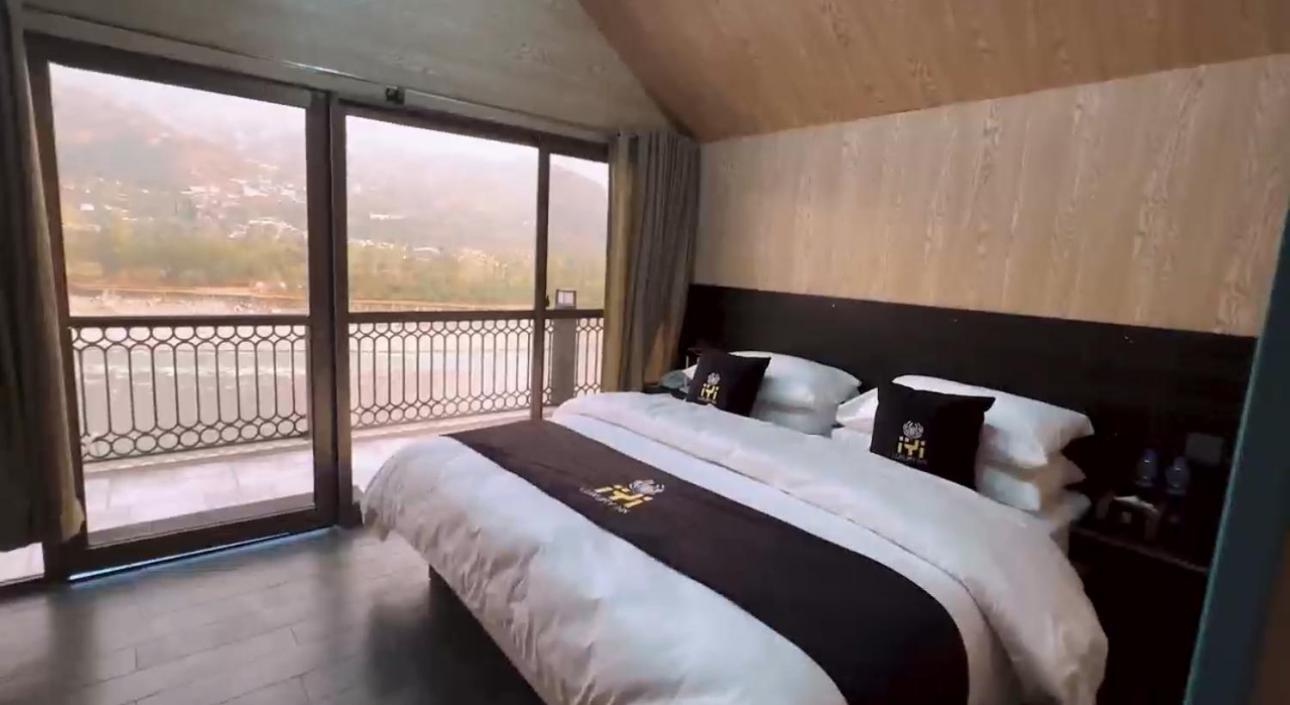 Iyi Luxury Inn Swat Saidu Sharif Exterior foto